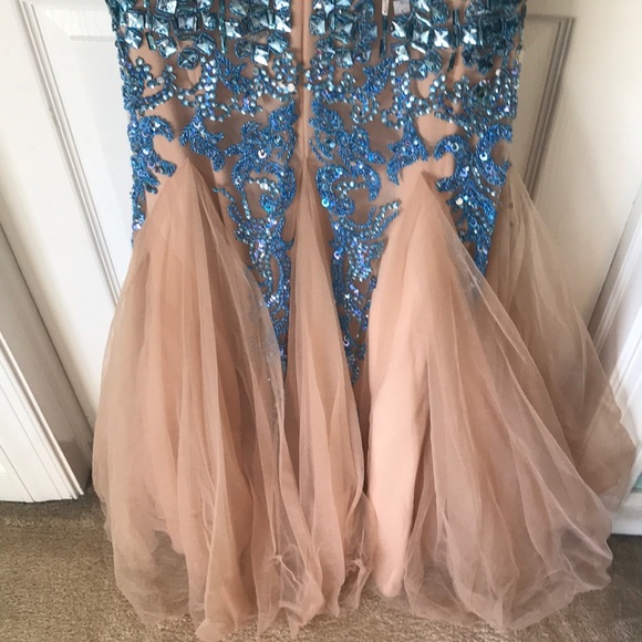 Gorgeous Sherri Hill gown. Worn once! - Picture 7 of 8